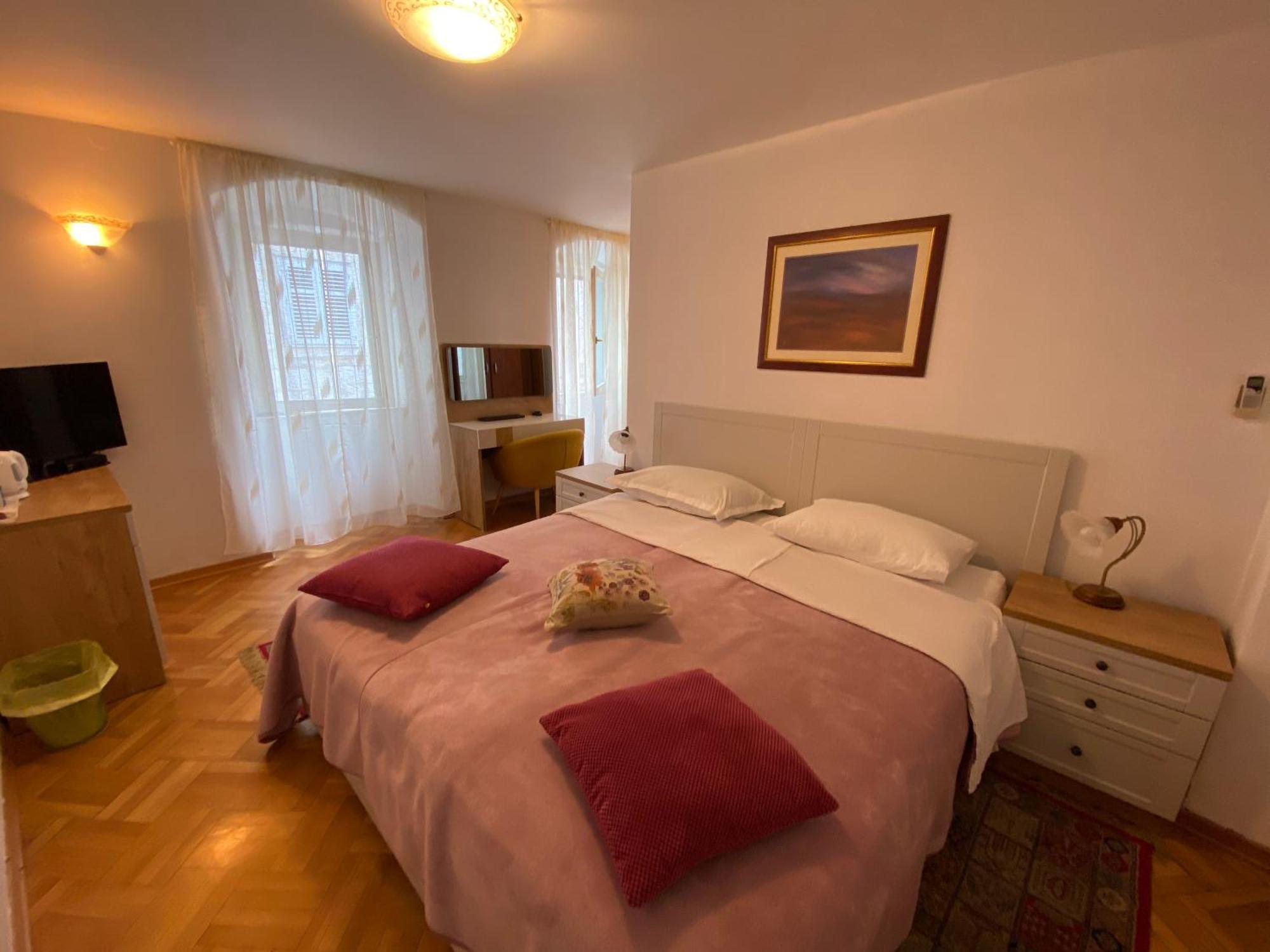 Rooms Base Σπλιτ Εξωτερικό φωτογραφία