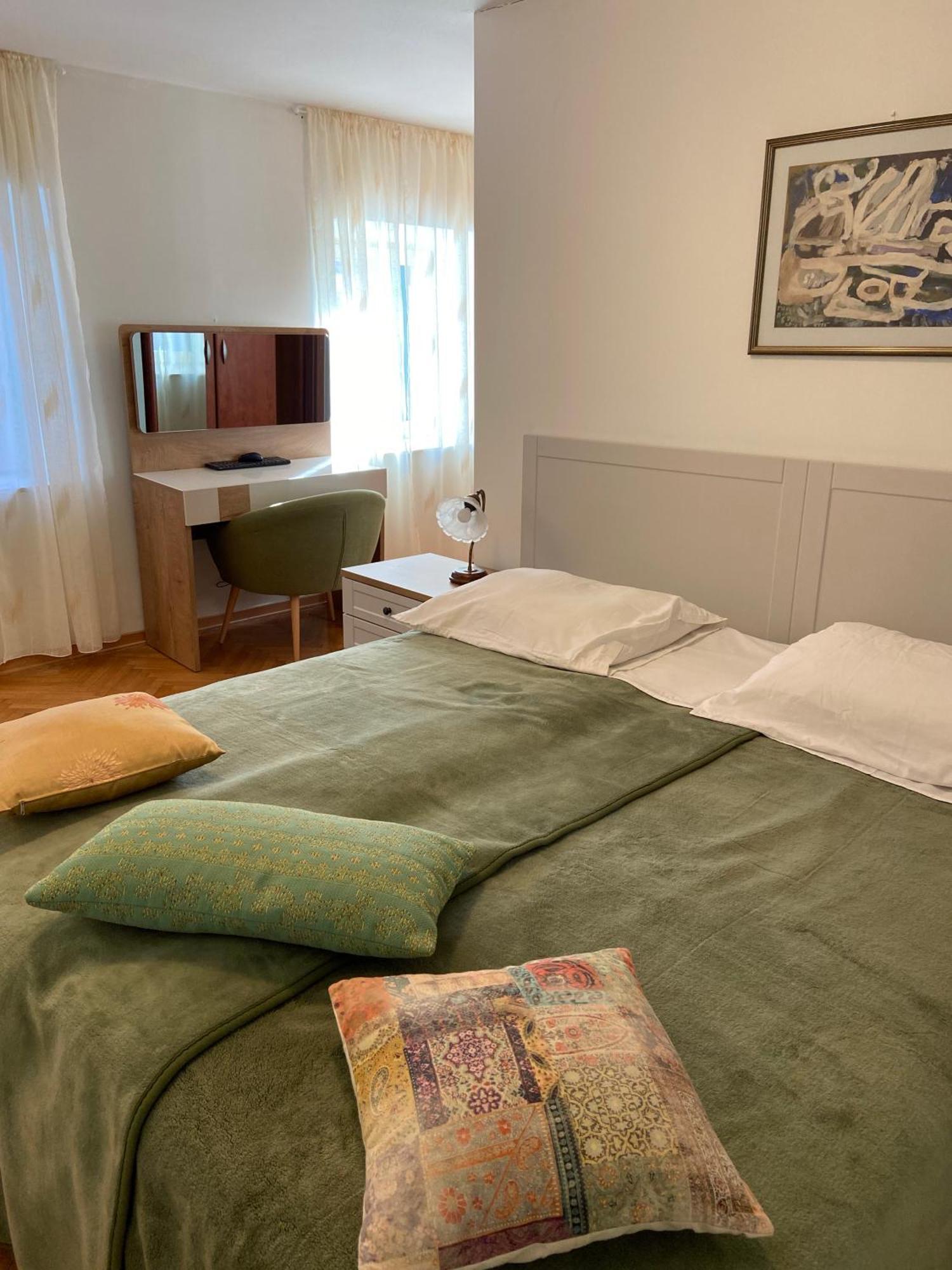 Rooms Base Σπλιτ Εξωτερικό φωτογραφία