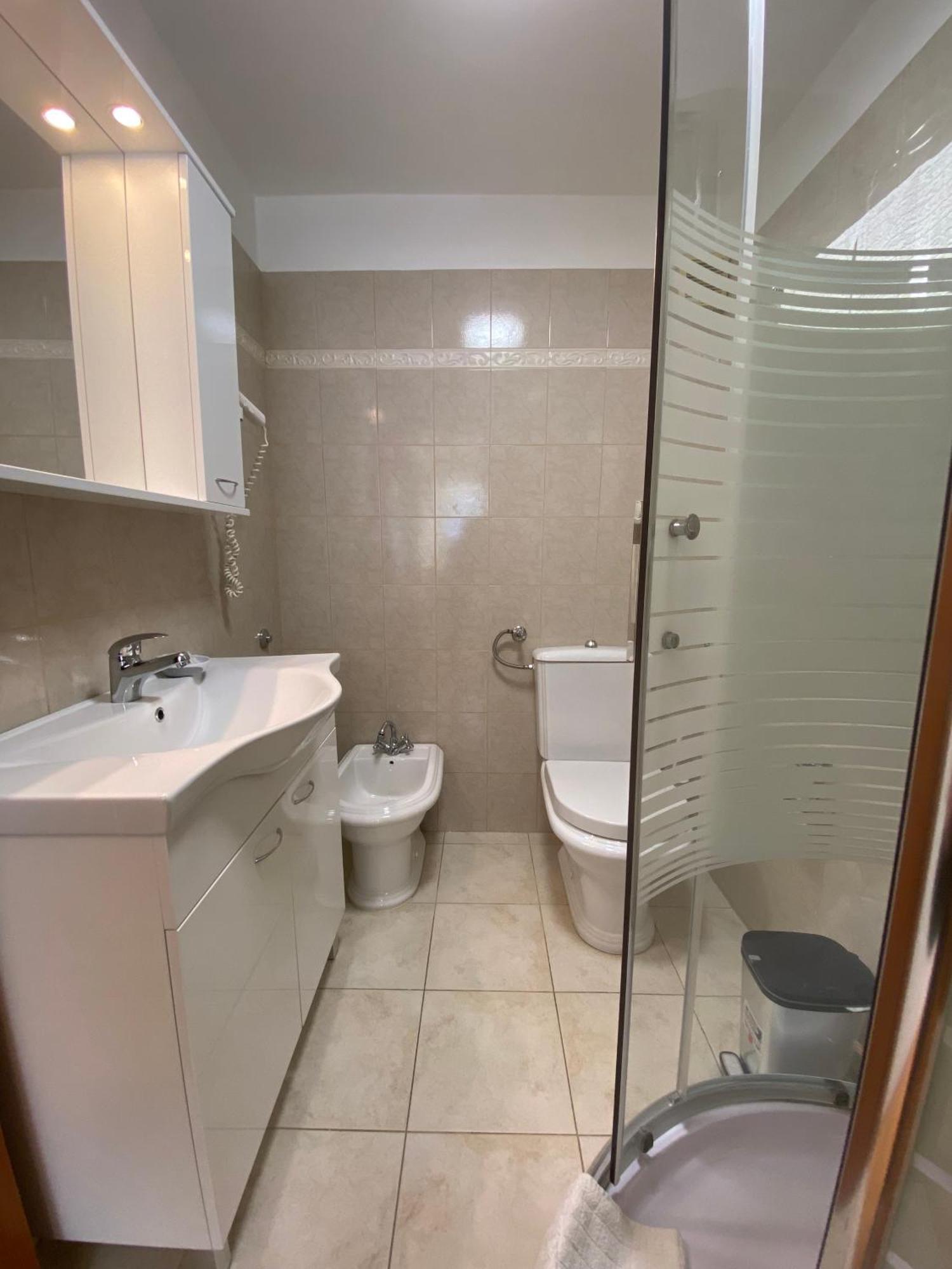 Rooms Base Σπλιτ Εξωτερικό φωτογραφία