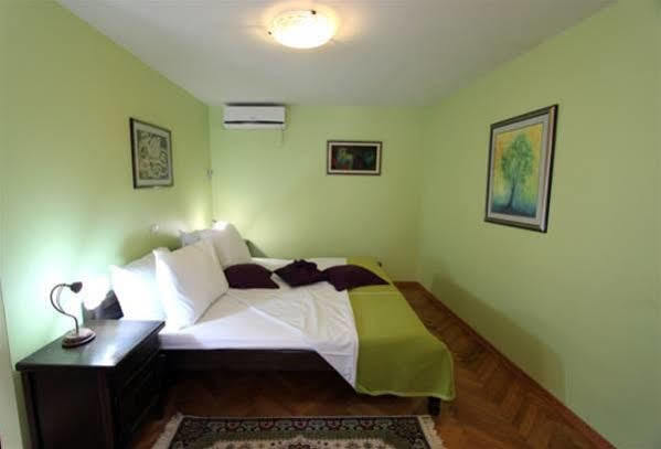 Rooms Base Σπλιτ Εξωτερικό φωτογραφία