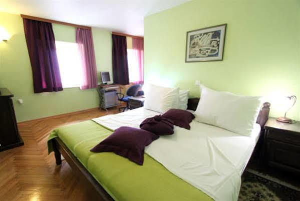 Rooms Base Σπλιτ Εξωτερικό φωτογραφία
